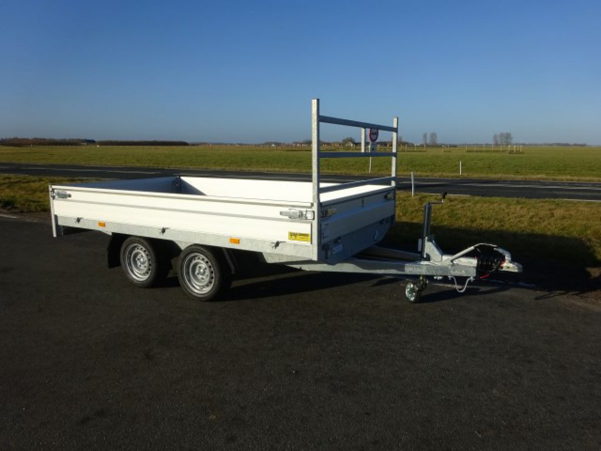 Pest Vervolgen Korst Hapert Azure H-2 plateauwagen Titan Aanhangwagens in Friesland
