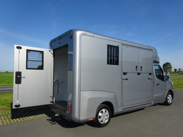 Renault Master horsetruck Grey Silver