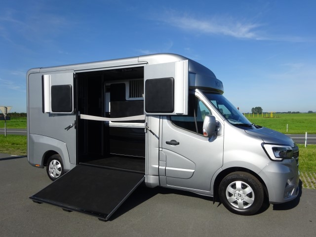 Renault Master horsetruck Grey Silver