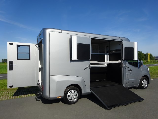 Renault Master horsetruck Grey Silver