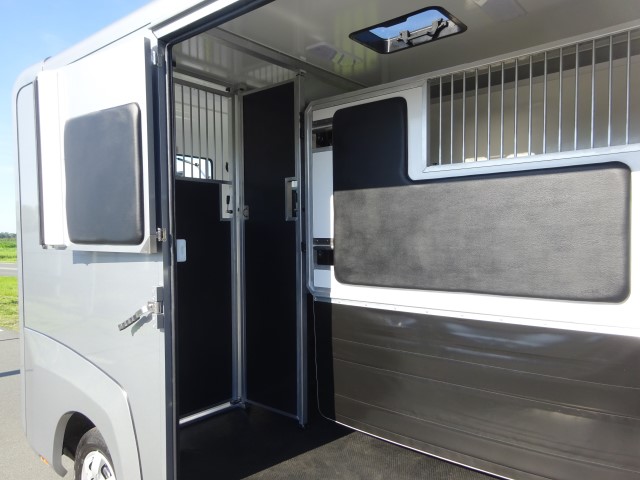 Renault Master horsetruck Grey Silver